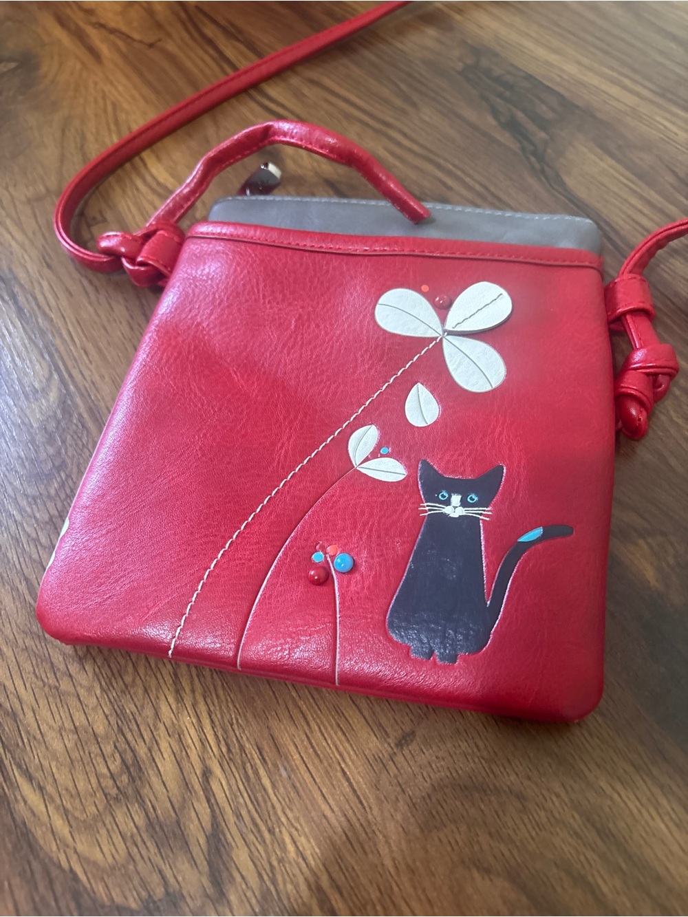 ESPE Red Vegan Leather Black Cat Applique Crossbody Purse